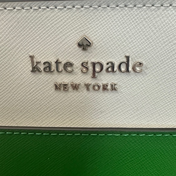 kate spade Handbags - Kate Spade Green and Cream Satchel